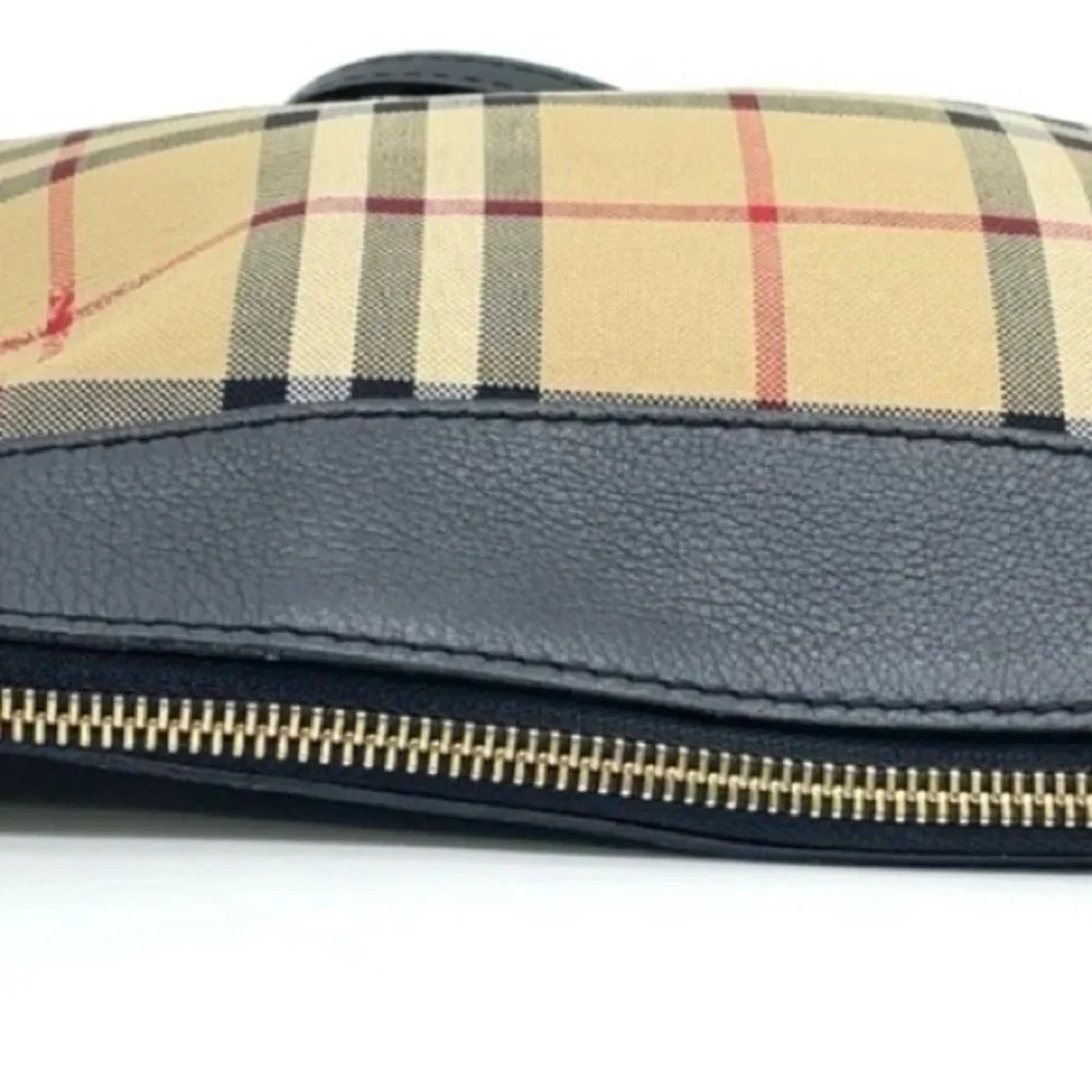 Auth BURBERRY Nova Check
Shadow Horse Nylon Leather Beige
Shoulder Bag - Picture 3 of 15